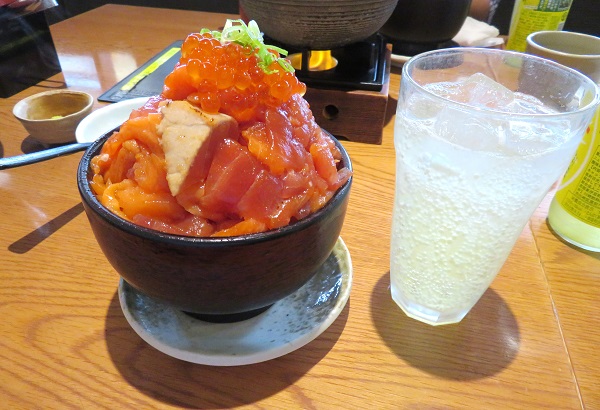 漁師の漬け丼　味噌汁付き