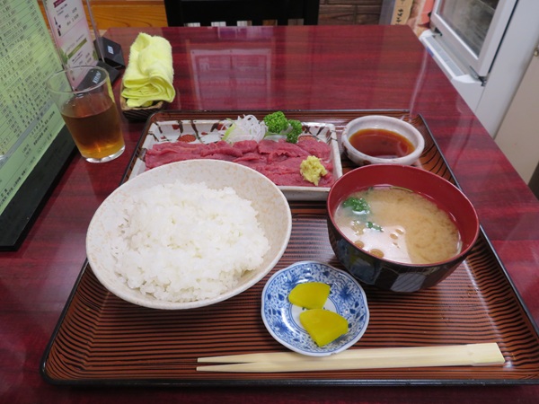 馬刺し定食
