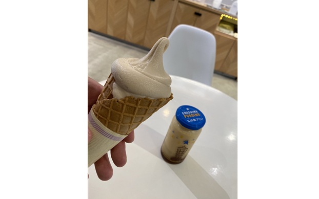 麦こがしソフトクリームと江ノ島プリン